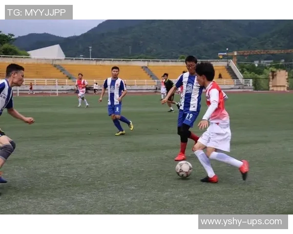 南宁青年足球球星成长故事与激情绿茵梦想探索 南宁青年足球球星成长故事与激情绿茵梦想探索