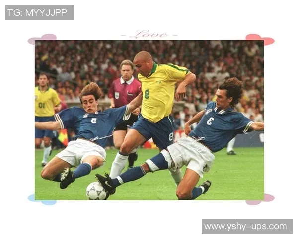 放养球星足球引发的团队战术思考与球员自由发挥之间的矛盾探讨 放养球星足球引发的团队战术思考与球员自由发挥之间的矛盾探讨