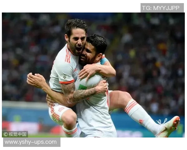 足球巨星怒吼赛场展现霸气瞬间引爆全场激情瞬间解析 足球巨星怒吼赛场展现霸气瞬间引爆全场激情瞬间解析